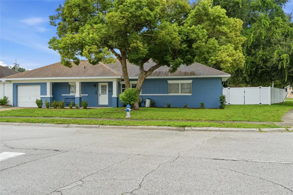 8502 OAK BLUFF DRIVE Orlando, FL 32827