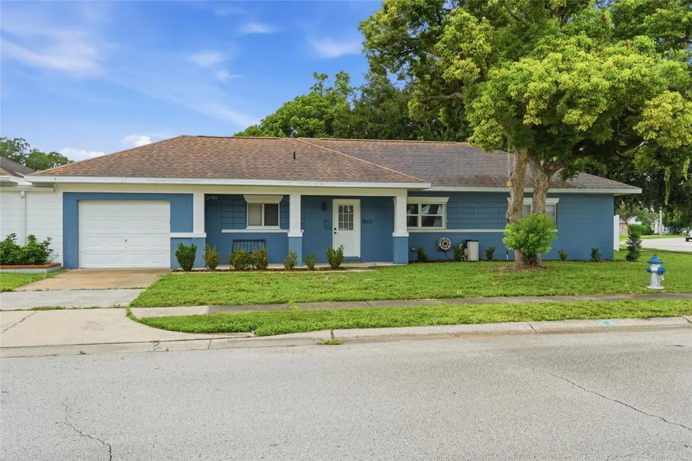 8502 OAK BLUFF DRIVE Orlando, FL 32827