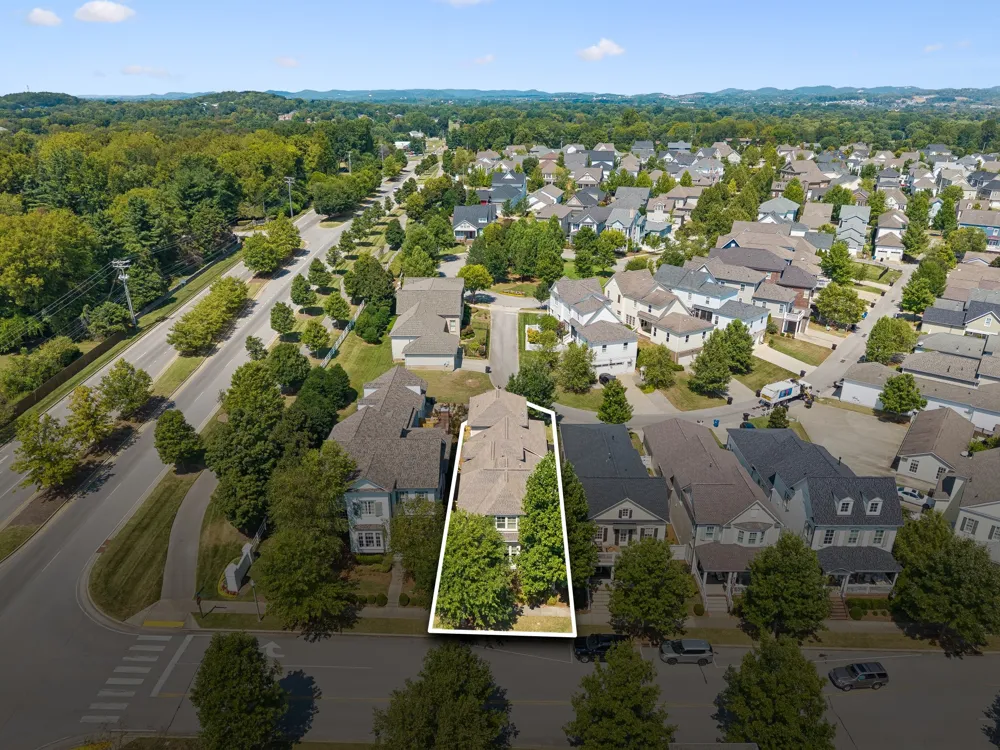 96 Poplar St Franklin, TN 37064