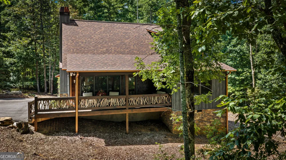60 OASIS DR Blue Ridge, GA 30513
