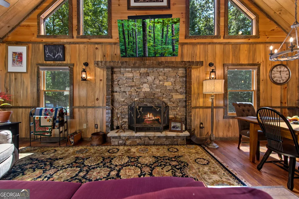 60 OASIS DR Blue Ridge, GA 30513