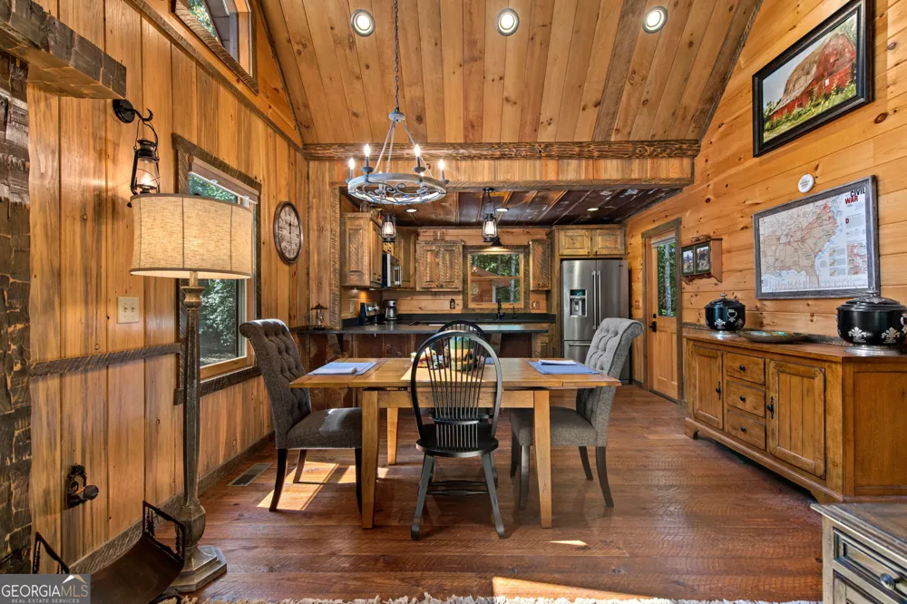 60 OASIS DR Blue Ridge, GA 30513