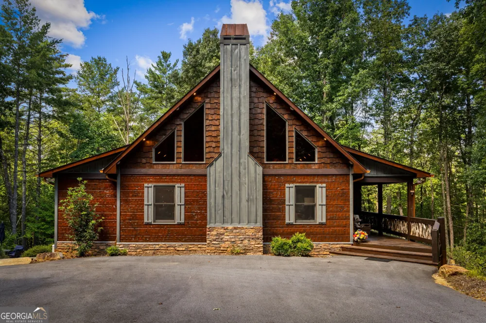 60 OASIS DR Blue Ridge, GA 30513