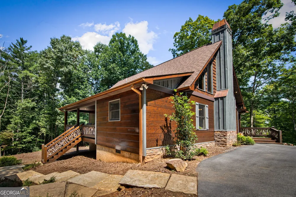 60 OASIS DR Blue Ridge, GA 30513