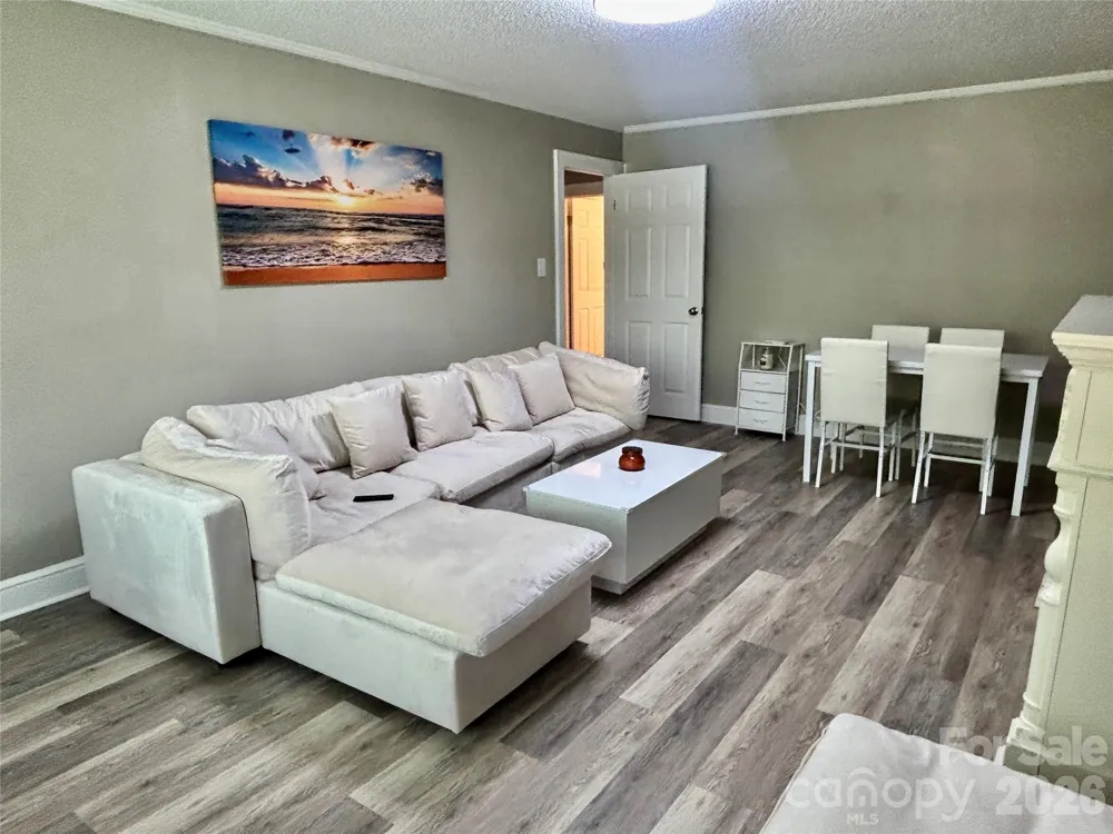 6622 Mountain Grove Road Hickory, NC 28602