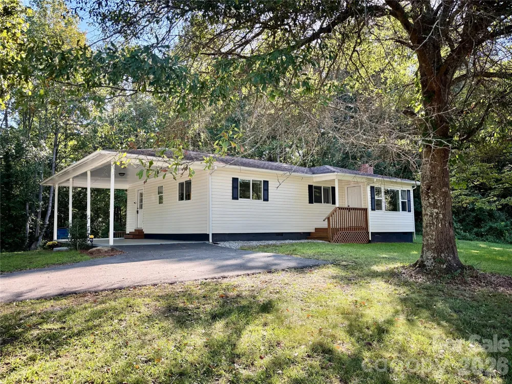 6622 Mountain Grove Road Hickory, NC 28602