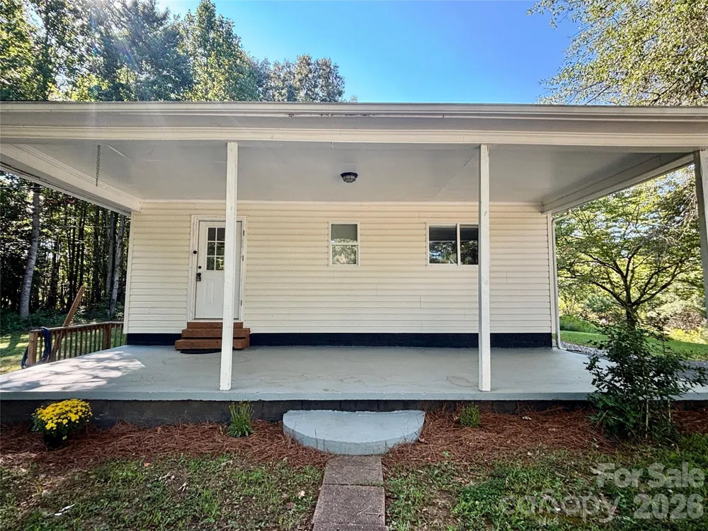 6622 Mountain Grove Road Hickory, NC 28602