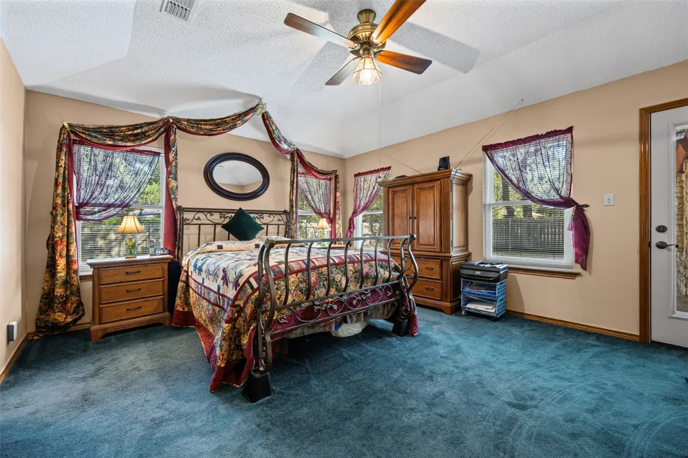 11006 Brodie Lane Austin, TX 78748