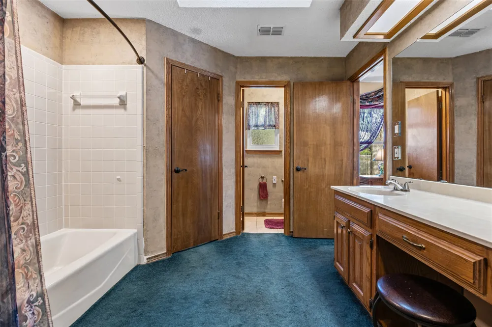 11006 Brodie Lane Austin, TX 78748