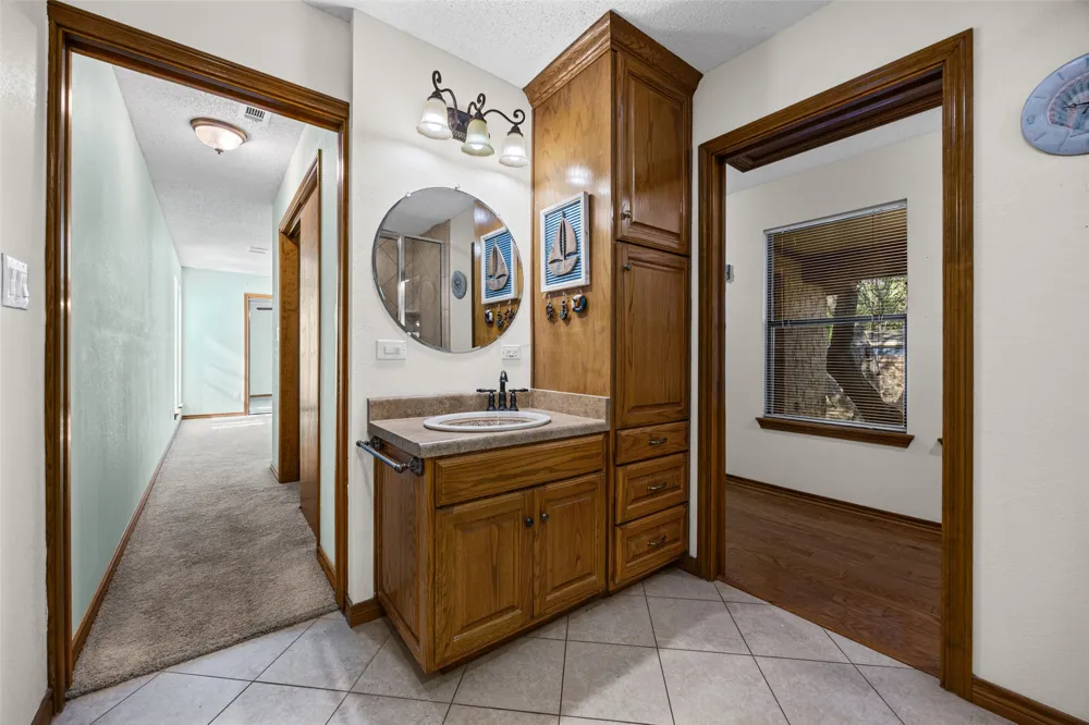 11006 Brodie Lane Austin, TX 78748