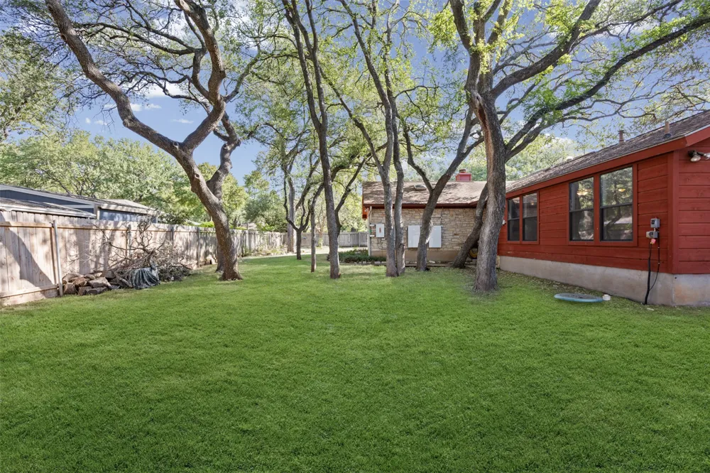 11006 Brodie Lane Austin, TX 78748