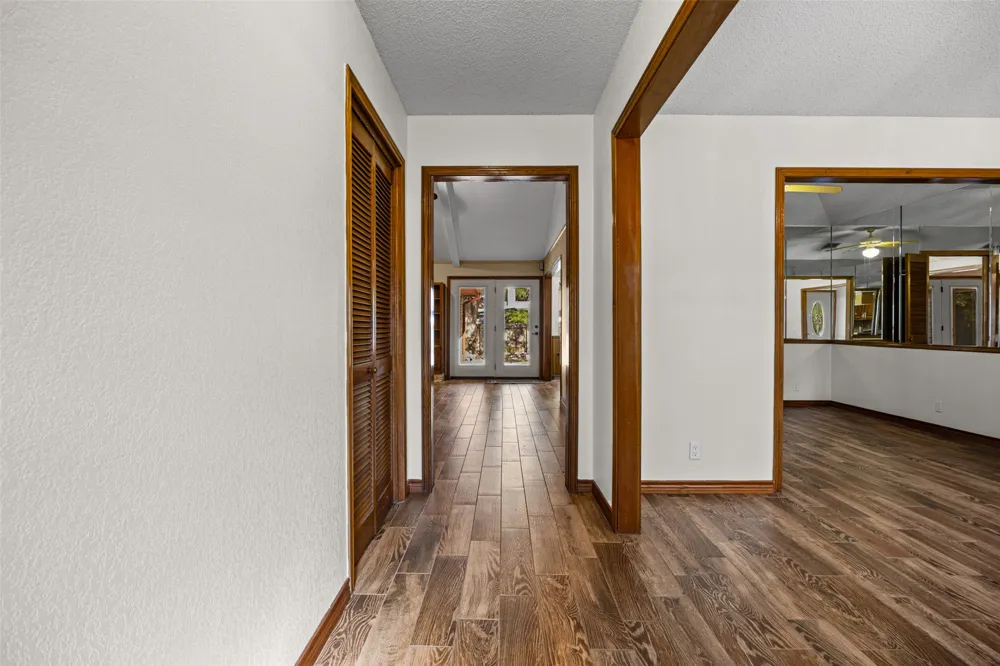11006 Brodie Lane Austin, TX 78748