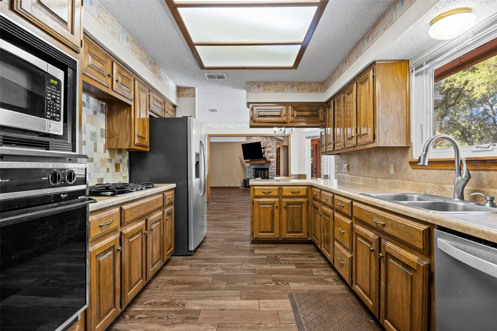 11006 Brodie Lane Austin, TX 78748