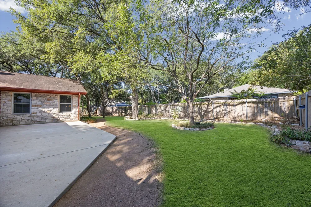 11006 Brodie Lane Austin, TX 78748