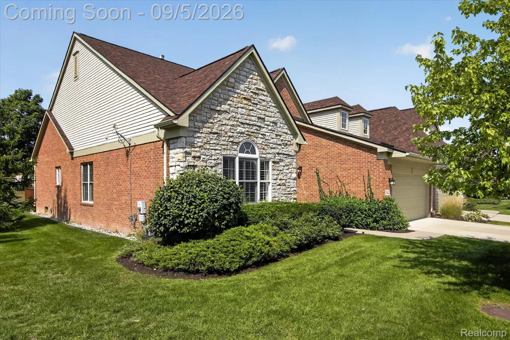 26121 Valhalla Drive Farmington Hills City, MI 48331