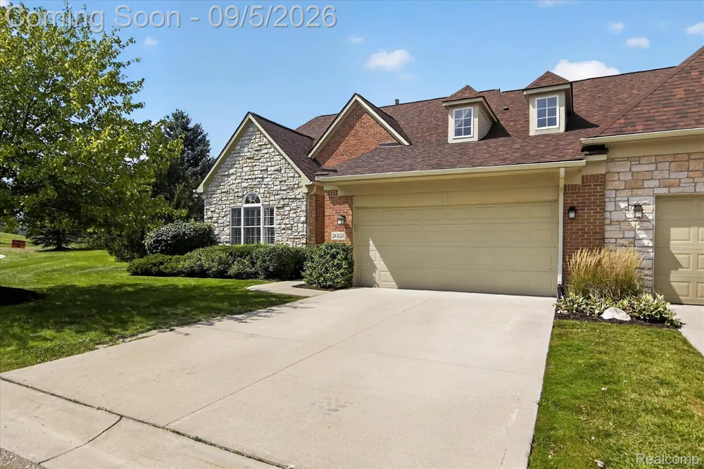 26121 Valhalla Drive Farmington Hills City, MI 48331