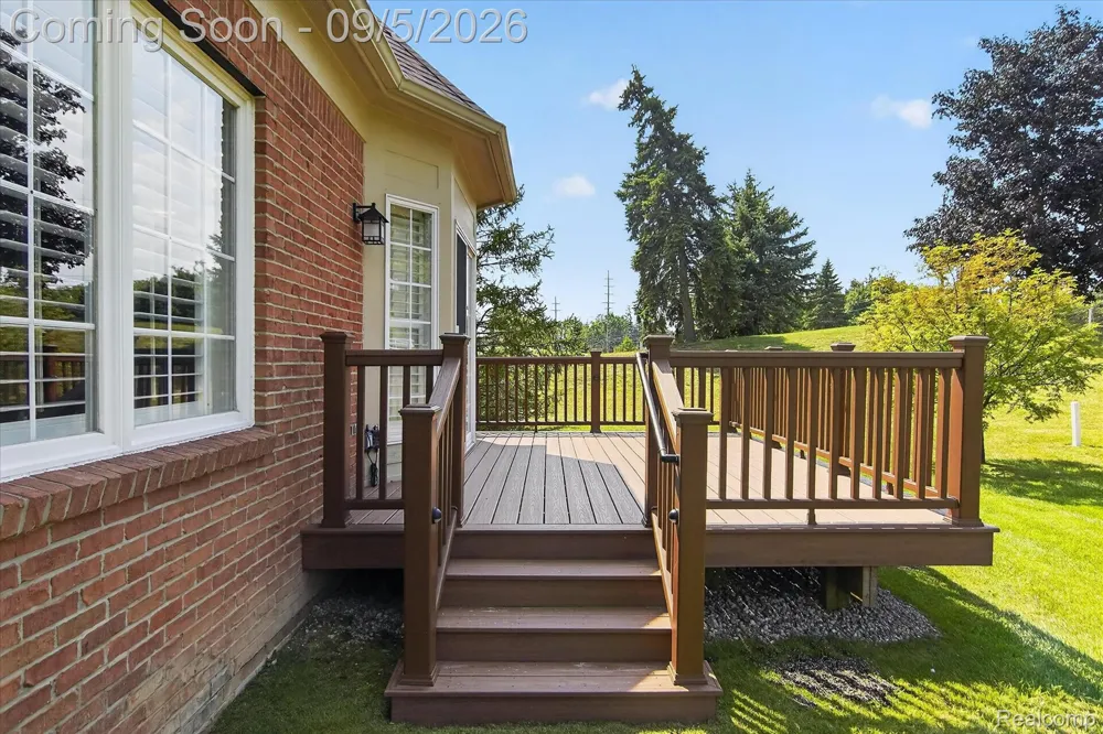 26121 Valhalla Drive Farmington Hills City, MI 48331