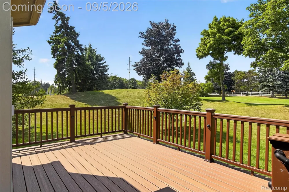 26121 Valhalla Drive Farmington Hills City, MI 48331