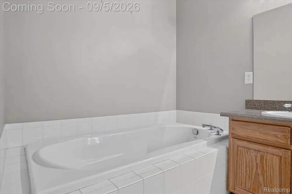 26121 Valhalla Drive Farmington Hills City, MI 48331