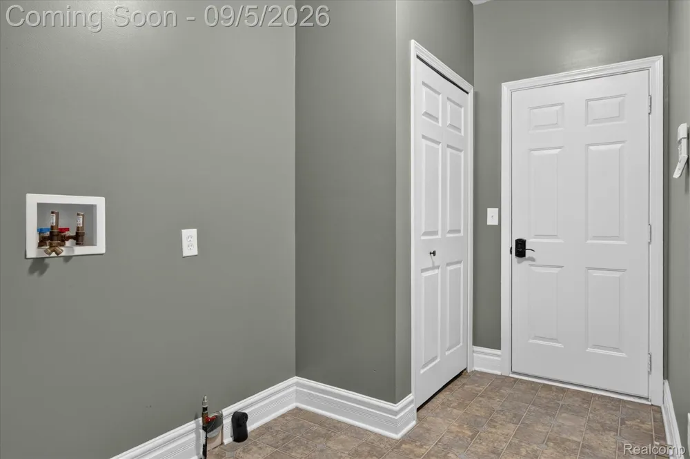 26121 Valhalla Drive Farmington Hills City, MI 48331