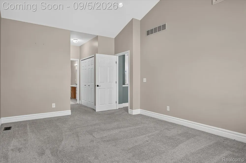 26121 Valhalla Drive Farmington Hills City, MI 48331