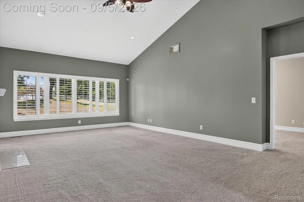26121 Valhalla Drive Farmington Hills City, MI 48331