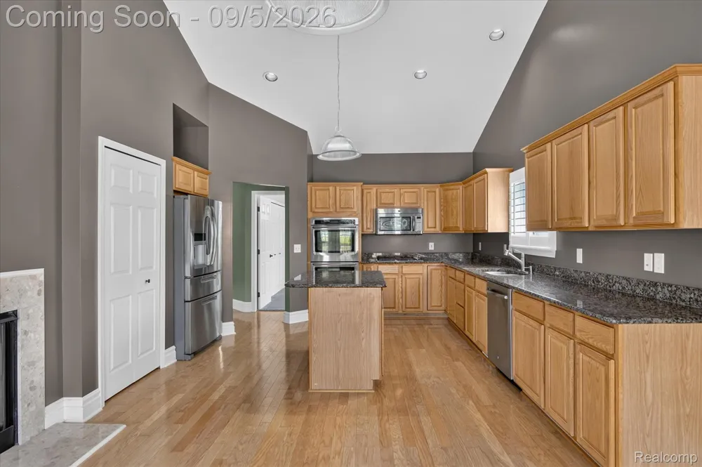 26121 Valhalla Drive Farmington Hills City, MI 48331
