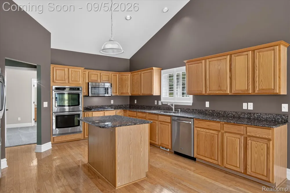 26121 Valhalla Drive Farmington Hills City, MI 48331