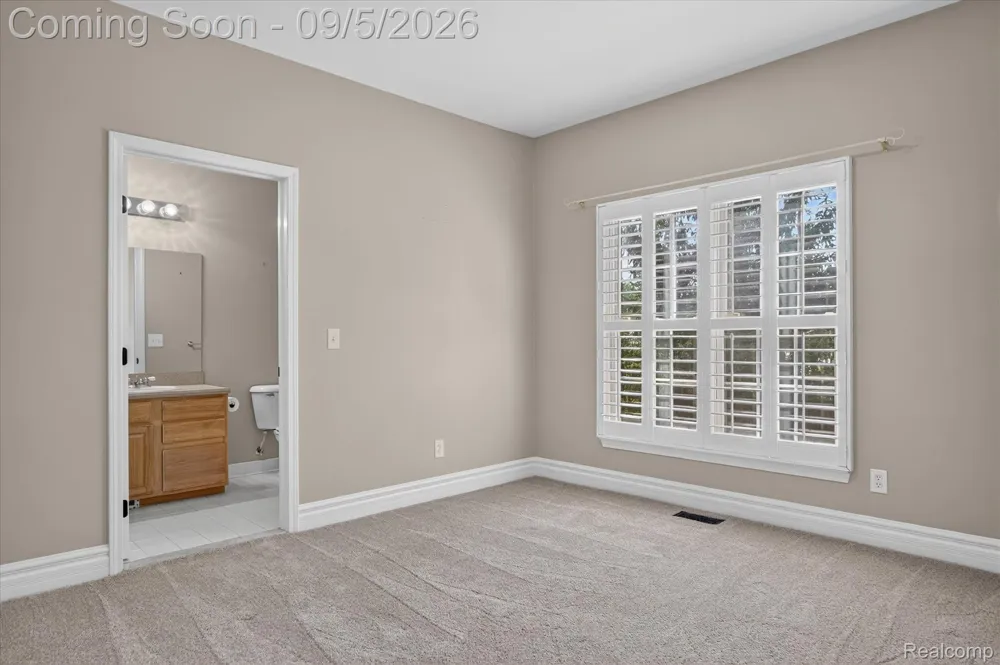 26121 Valhalla Drive Farmington Hills City, MI 48331