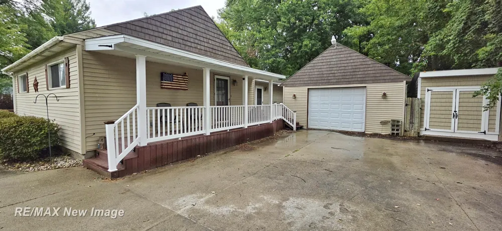 247 Sparling Street Thomas Township, MI 48609