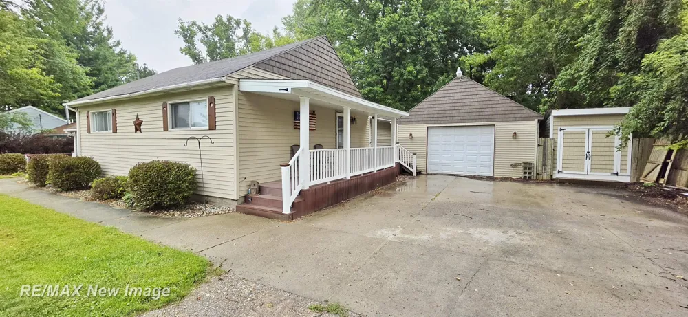 247 Sparling Street Thomas Township, MI 48609