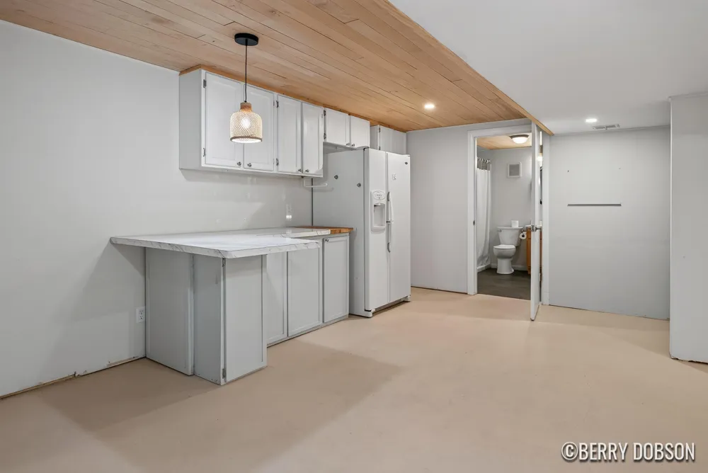 2217 Highlander Drive SE Kentwood City, MI 49508