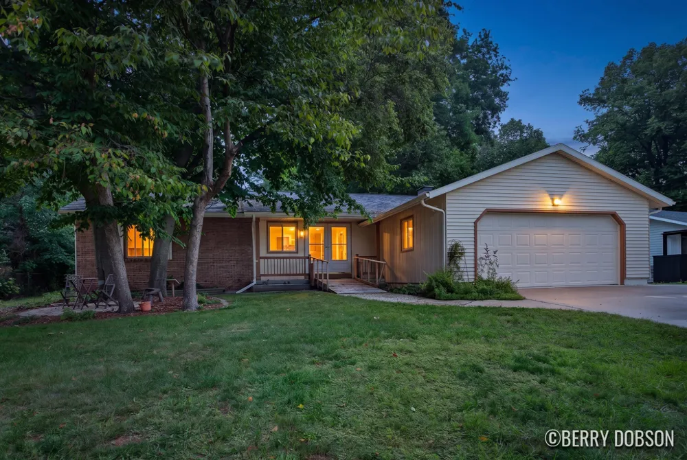 2217 Highlander Drive SE Kentwood City, MI 49508