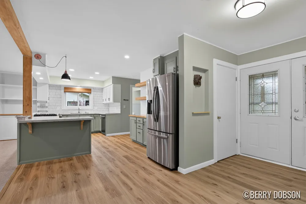 2217 Highlander Drive SE Kentwood City, MI 49508
