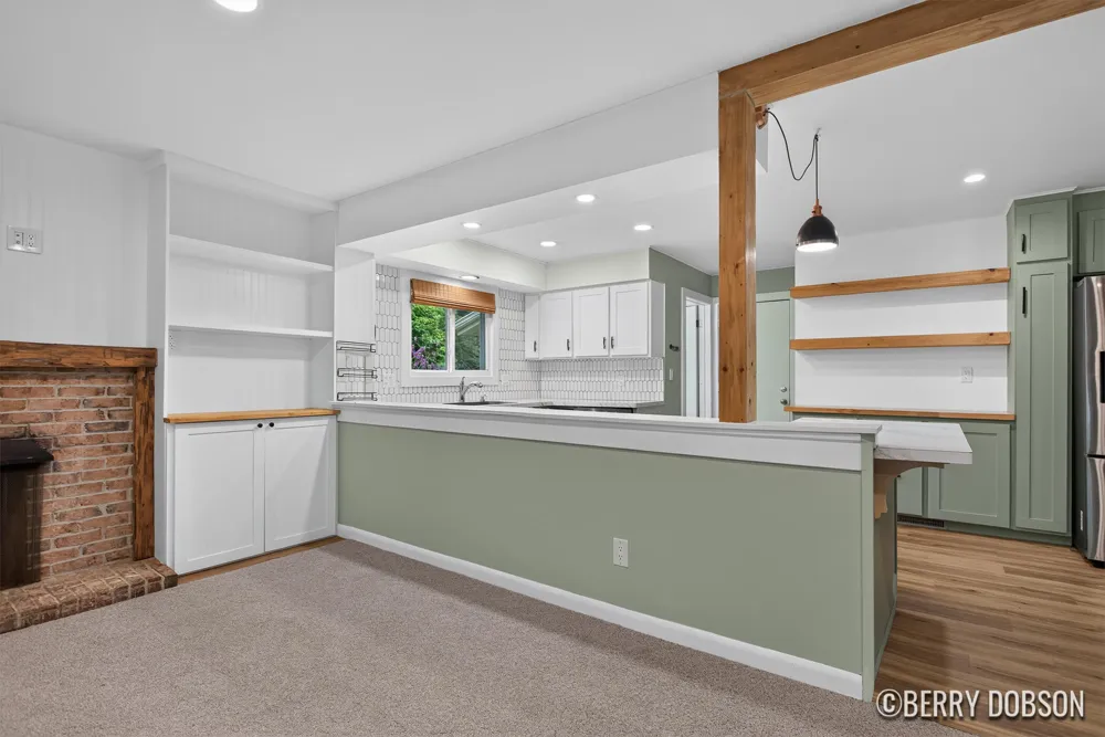 2217 Highlander Drive SE Kentwood City, MI 49508