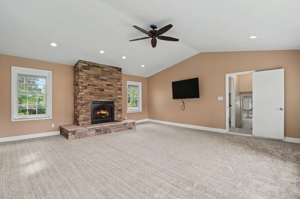7436 Oak Bay Drive White Lake Charter Township, MI 48383