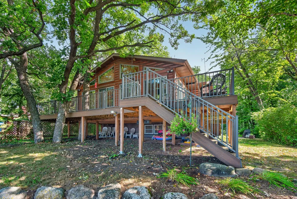 11901 42nd Street SE Clear Lake, MN 55319
