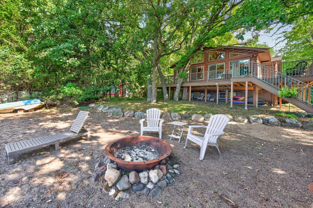 11901 42nd Street SE Clear Lake, MN 55319