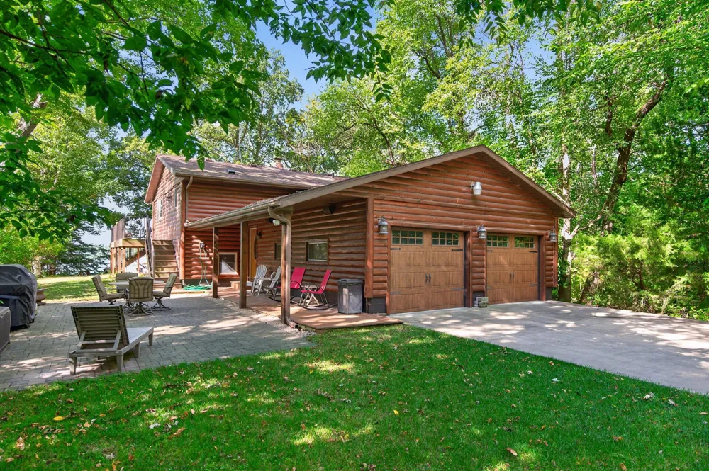 11901 42nd Street SE Clear Lake, MN 55319