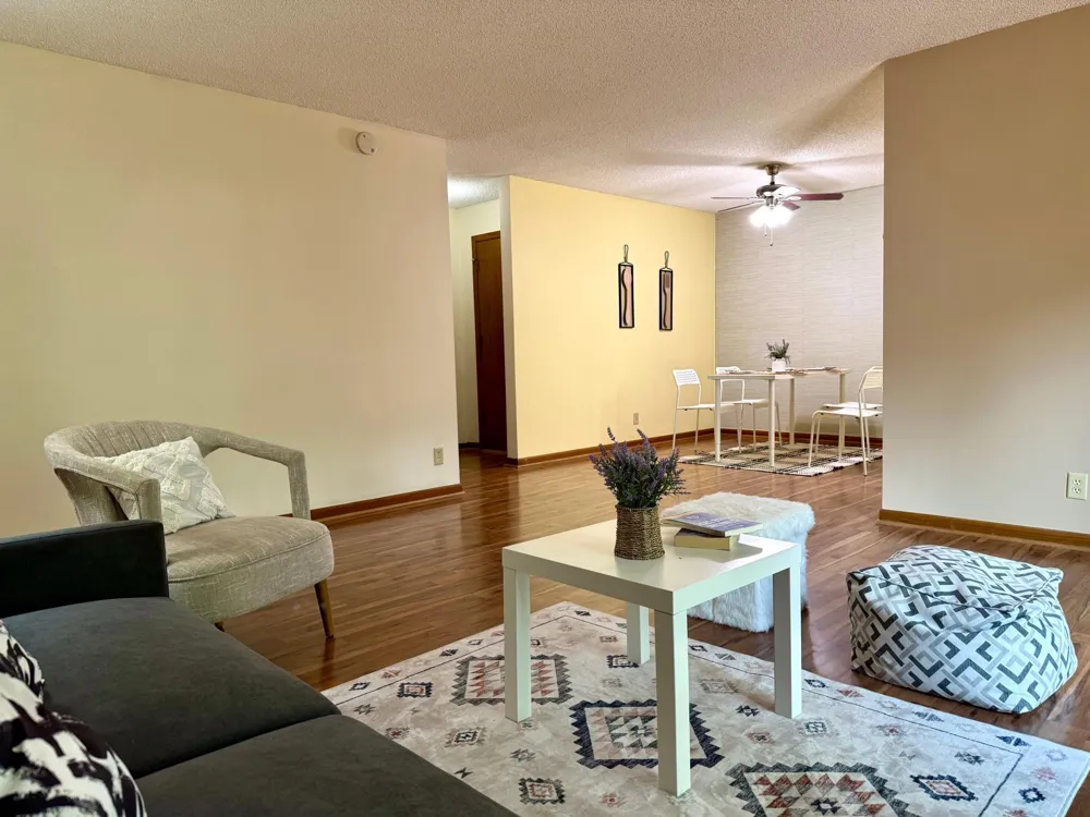 7 Crusader Avenue E #D West Saint Paul, MN 55118
