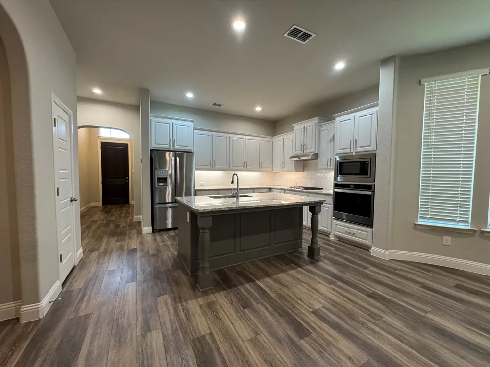 216 Missler Drive Aledo, TX 76008