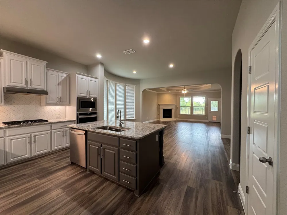 216 Missler Drive Aledo, TX 76008