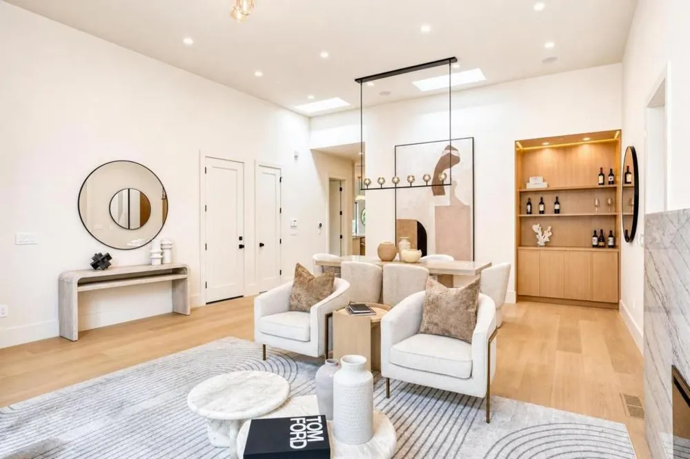 979 Lawrence Lane Palo Alto, CA 94303