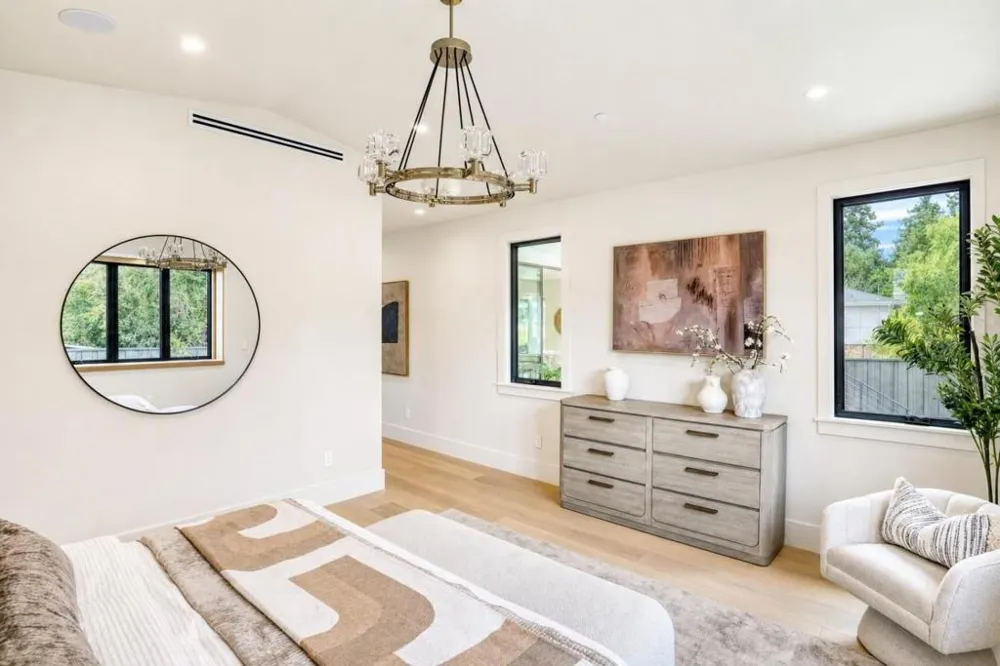 979 Lawrence Lane Palo Alto, CA 94303