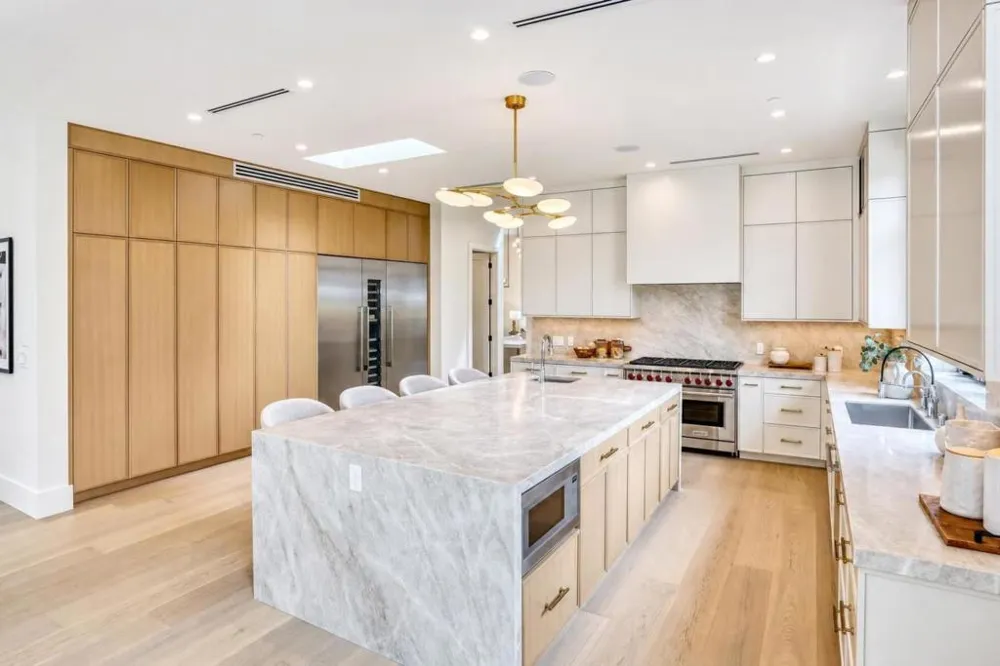 979 Lawrence Lane Palo Alto, CA 94303