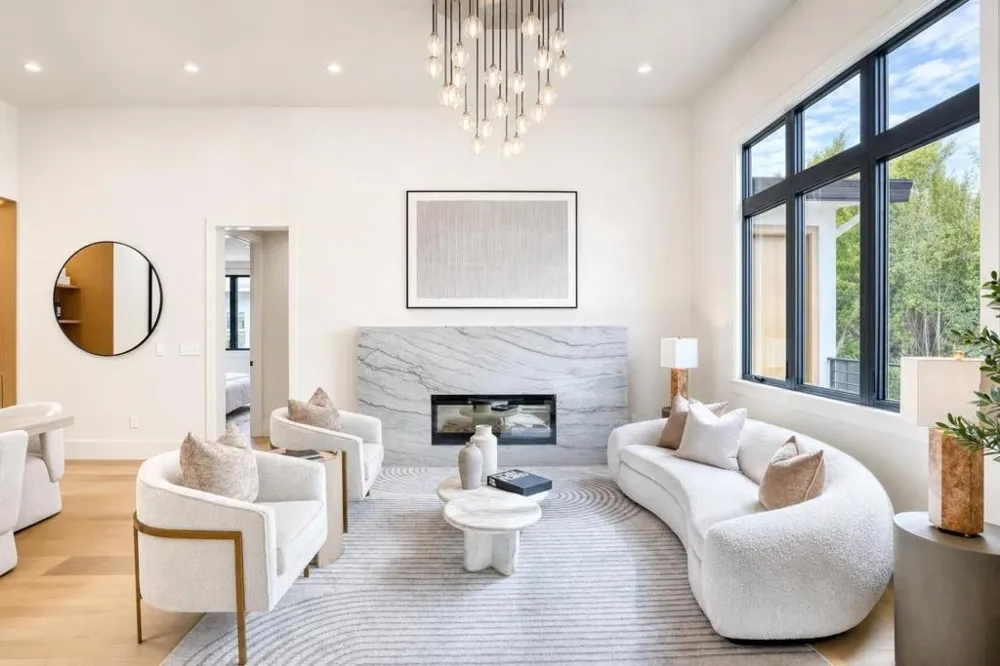 979 Lawrence Lane Palo Alto, CA 94303