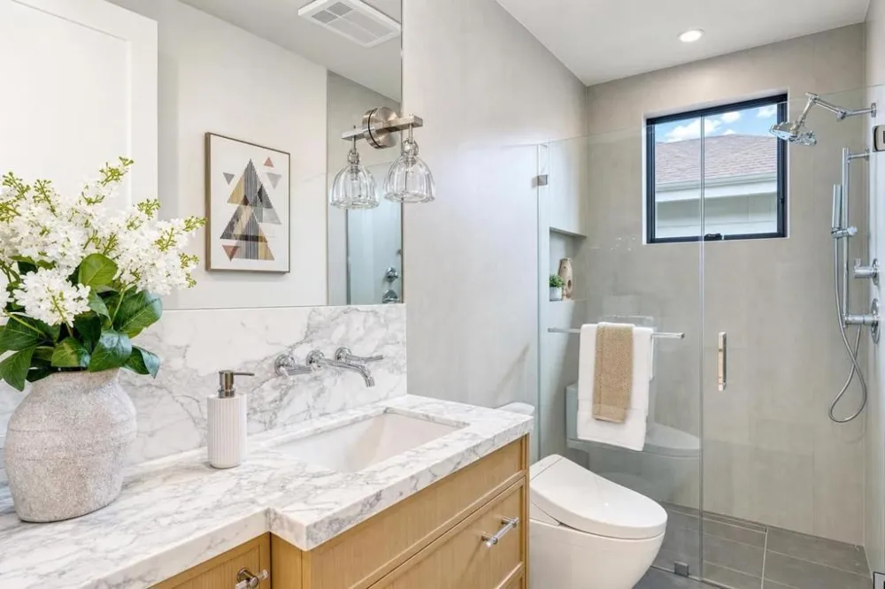 979 Lawrence Lane Palo Alto, CA 94303
