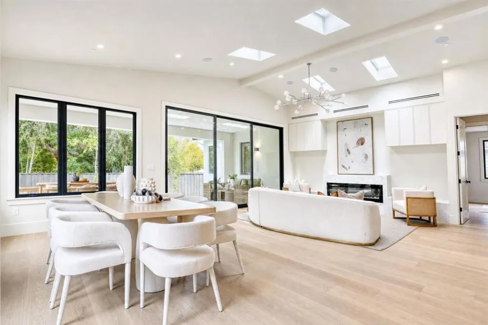 979 Lawrence Lane Palo Alto, CA 94303