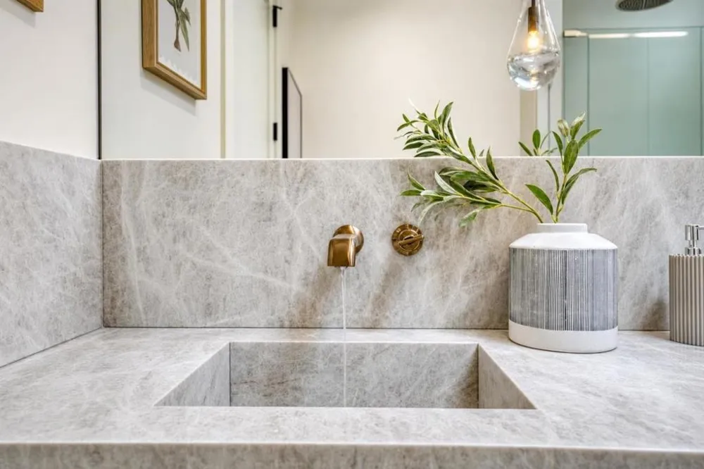 979 Lawrence Lane Palo Alto, CA 94303