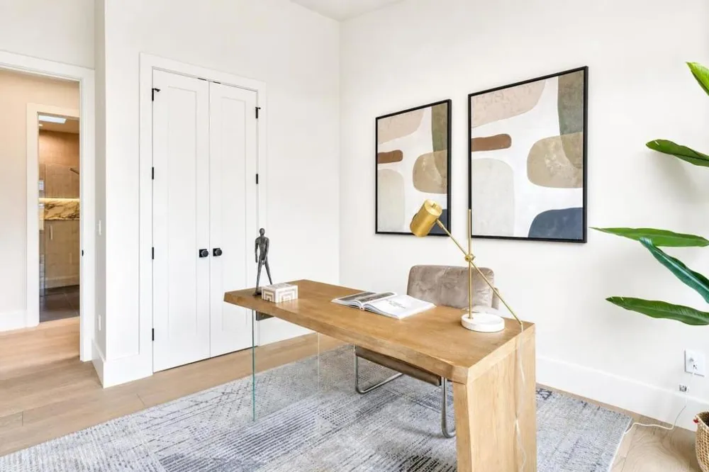 979 Lawrence Lane Palo Alto, CA 94303
